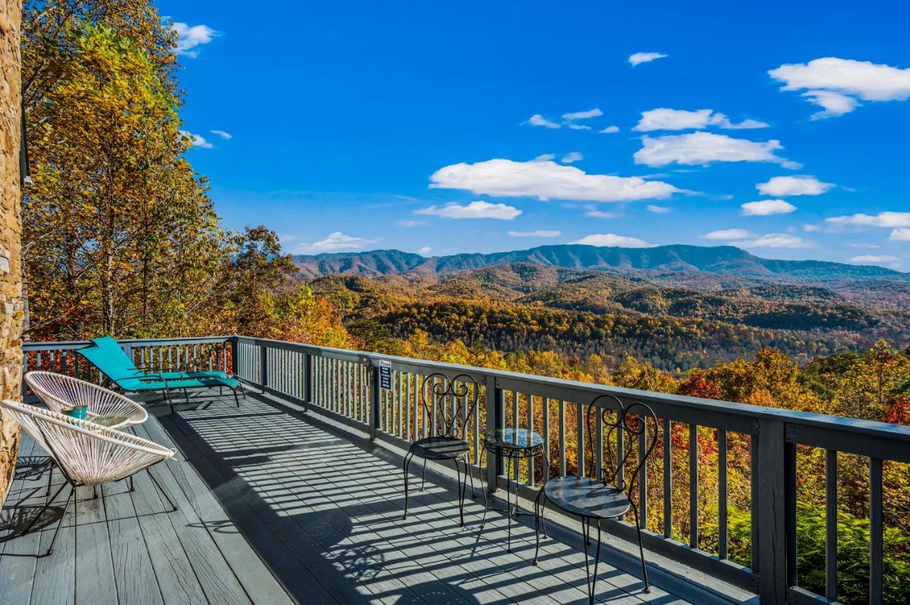 Barenberg Cabin - Secluded Unobstructed Panoramic Smoky Mountains View With Two Master Suites, Loft Game Room, And Hot Tub Gatlinburg Kültér fotó